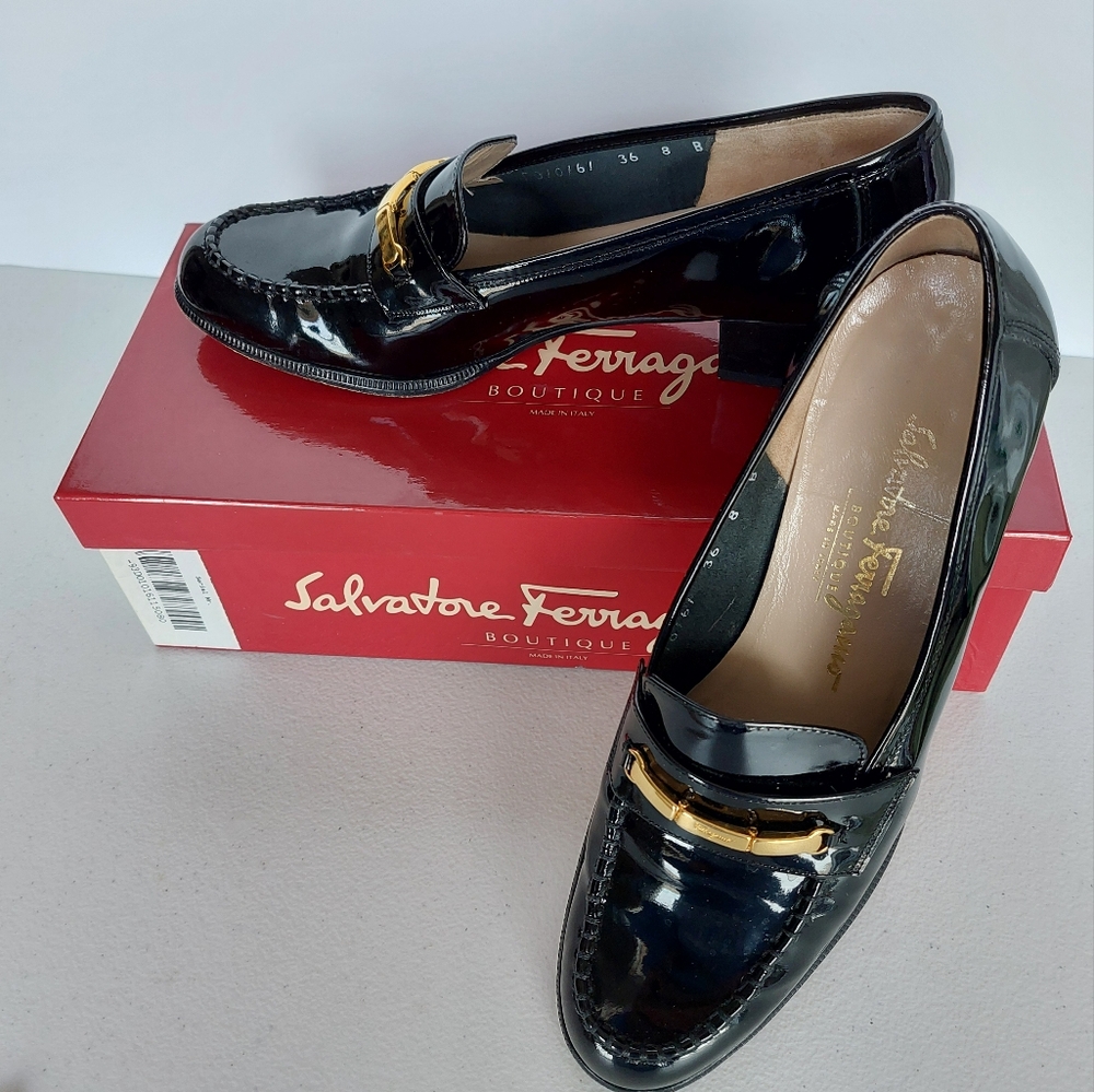 SOLD Salvatore FERRAGAMO Woman's Black Loafer Patten Learther Block Heal W/Box